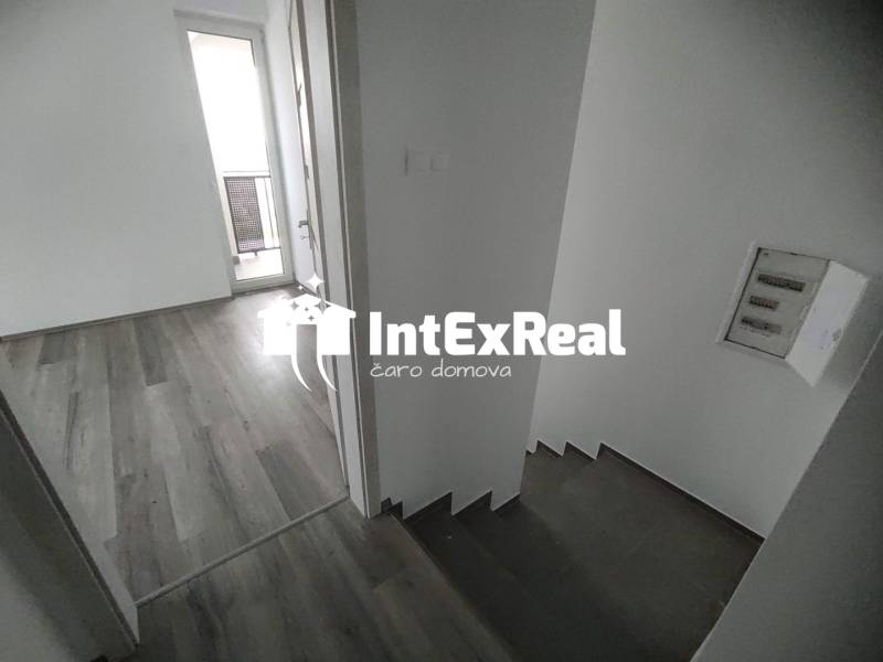 Moderný 3 izb. byt s predzáhradkou na predaj, Veľké Úľany , viac na: https://reality.intexreal.sk/