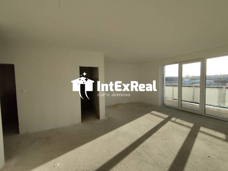 Posledný  2,5 izbový byt s terasou, na predaj, Galanta Východ, viac na: https://reality.intexreal.sk/