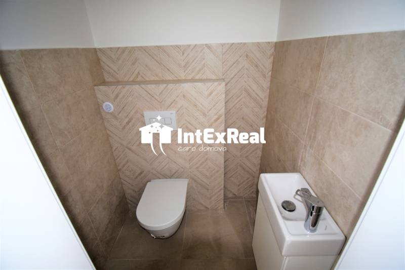 4 izbový dom na prenájom s tepelným čerpadlom, Galanta, viac na: https://reality.intexreal.sk/