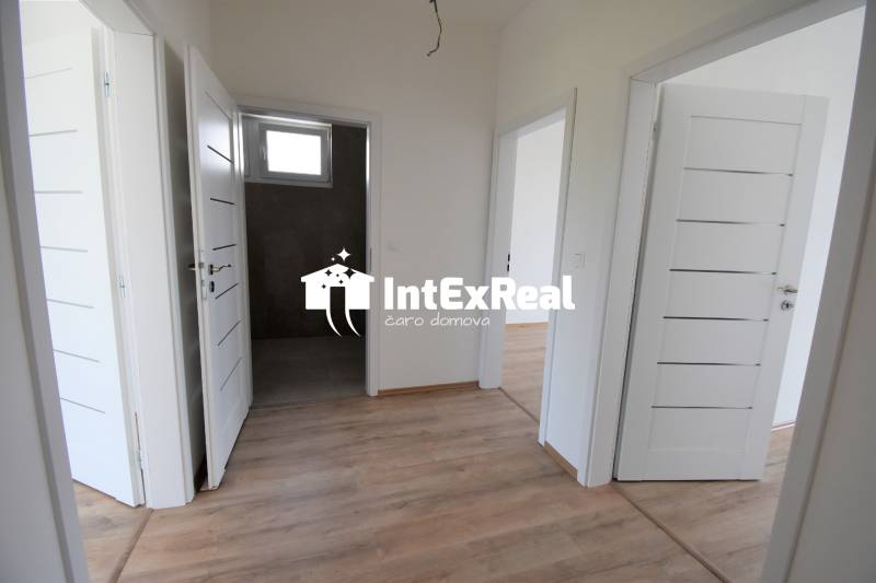 4 izbový dom na prenájom s tepelným čerpadlom, Galanta, viac na: https://reality.intexreal.sk/