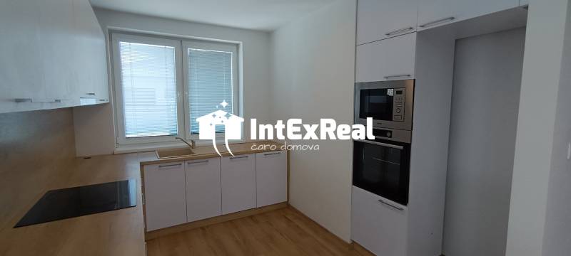 4 izbový dom na prenájom s tepelným čerpadlom, Galanta, viac na: https://reality.intexreal.sk/