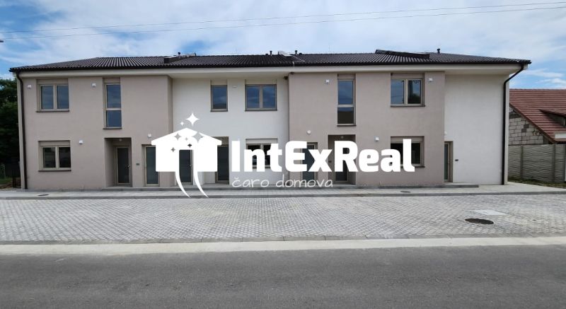   Prenájom 3i  bytu s terasou a so záhradou, Šoporňa, viac na: https://reality.intexreal.sk/
