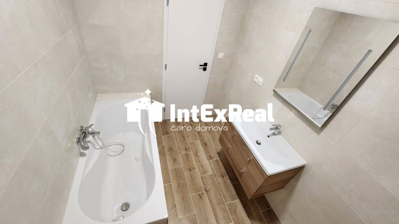   Prenájom 3i  bytu s terasou a so záhradou, Šoporňa, viac na: https://reality.intexreal.sk/