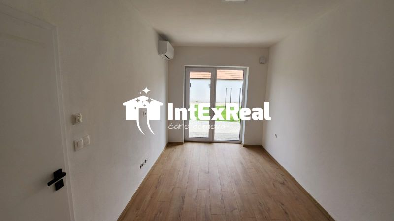   Prenájom 3i  bytu s terasou a so záhradou, Šoporňa, viac na: https://reality.intexreal.sk/