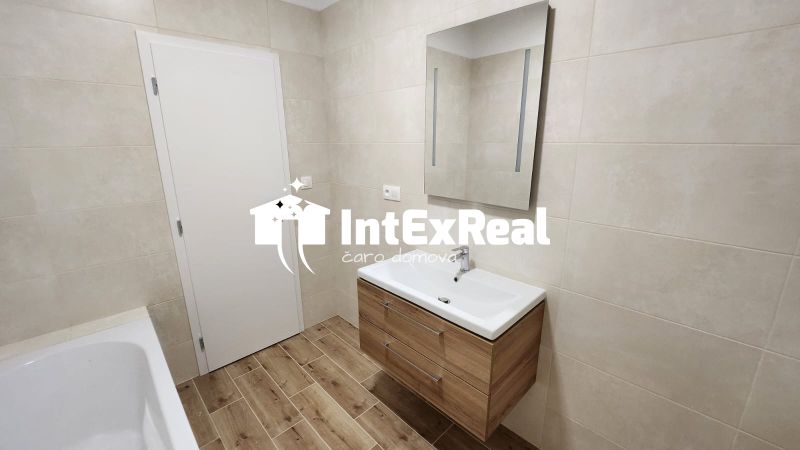   Prenájom 3i  bytu s terasou a so záhradou, Šoporňa, viac na: https://reality.intexreal.sk/
