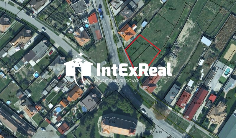 Na predaj stavebný pozemok, /š 27m/, Čierny Brod centrum, 592 m², viac na: https://reality.intexreal.sk/