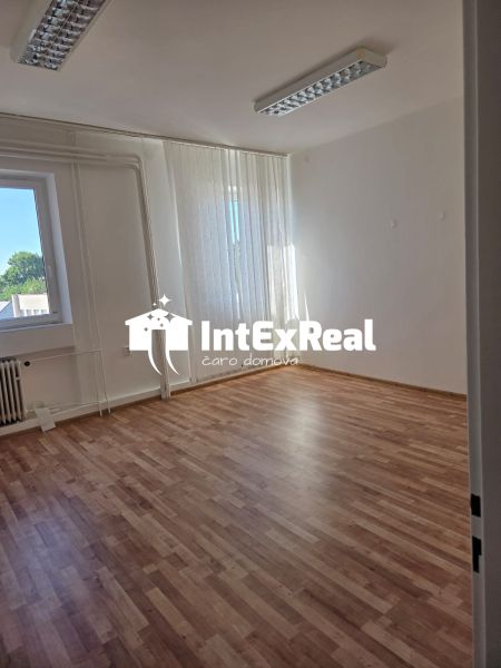 Kancelária, administratívny pr., prenájom, Galanta centrum, viac na: https://reality.intexreal.sk/