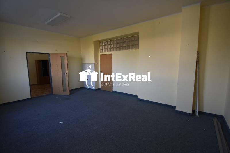 Kancelária, na prenájom, Galanta centrum, viac na: https://reality.intexreal.sk/