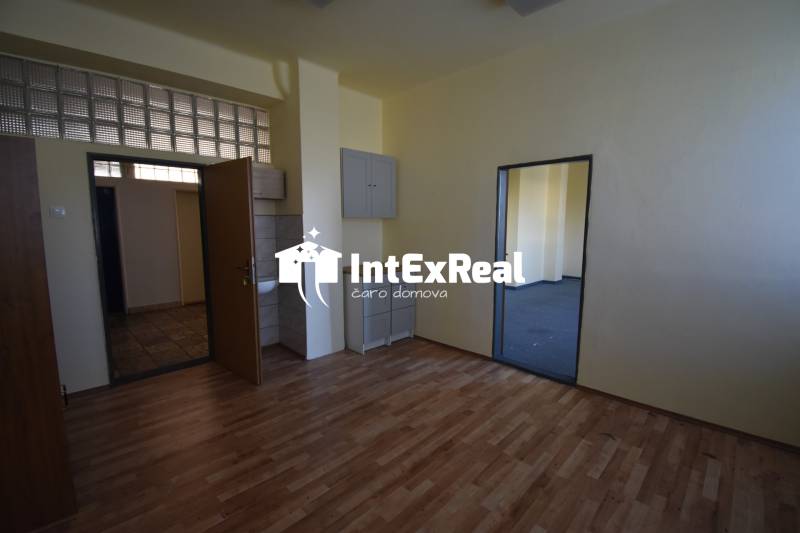 Kancelária, na prenájom, Galanta centrum, viac na: https://reality.intexreal.sk/