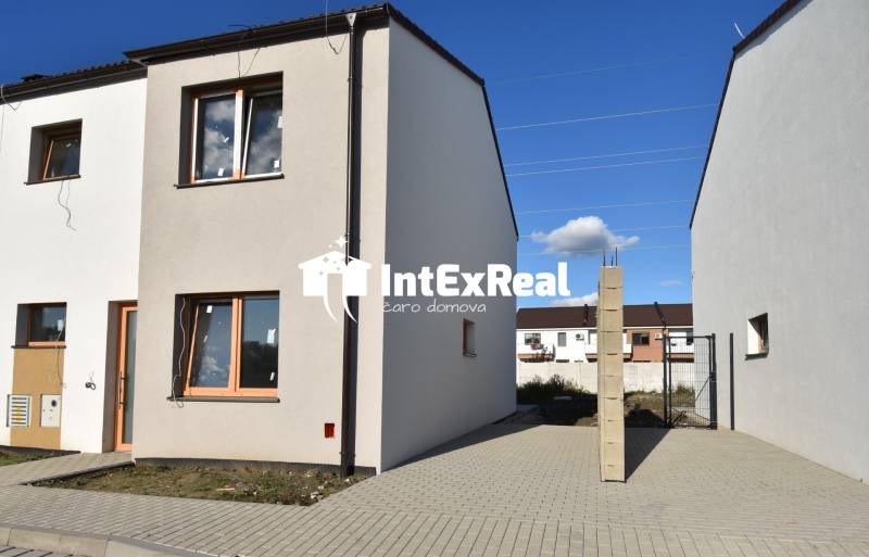   Novostavba na predaj,  Mládežnícka štvrť , Galanta, viac na: https://reality.intexreal.sk/