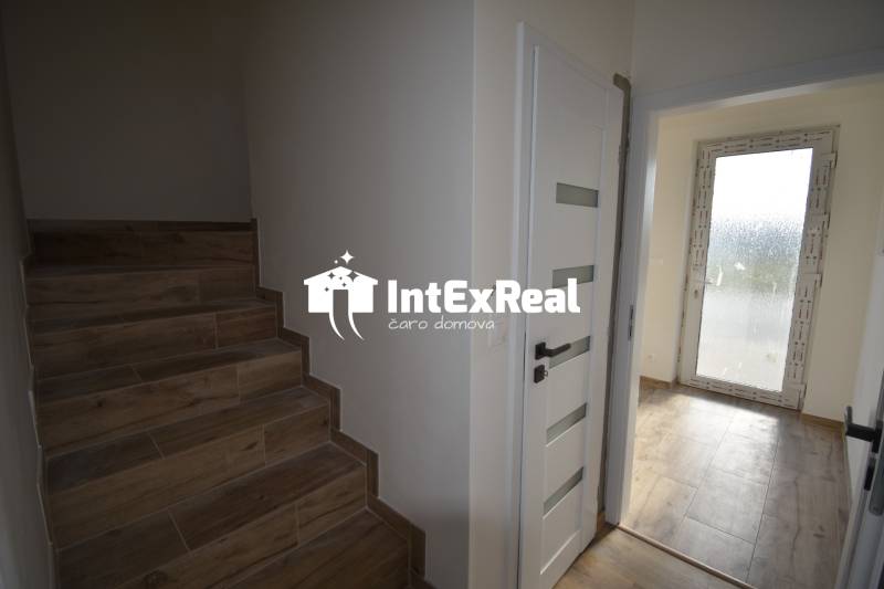   Novostavba na predaj,  Mládežnícka štvrť , Galanta, viac na: https://reality.intexreal.sk/