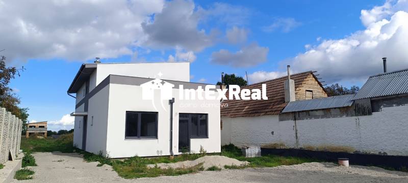 Na predaj 2 izbový byt v súkromí, Galanta, Hody