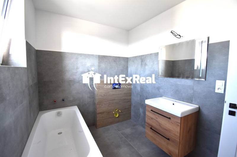  Novostavba 4 izbový RD na predaj, Mládežnícka štvrť, Galanta, viac na: https://reality.intexreal.sk/