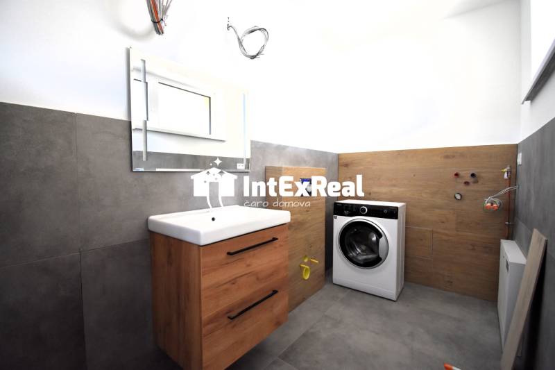  Novostavba 4 izbový RD na predaj, Mládežnícka štvrť, Galanta, viac na: https://reality.intexreal.sk/