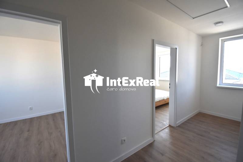  Novostavba 4 izbový RD na predaj, Mládežnícka štvrť, Galanta, viac na: https://reality.intexreal.sk/