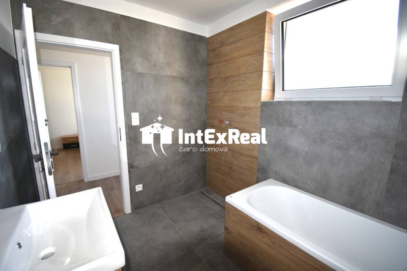  Novostavba 4 izbový RD na predaj, Mládežnícka štvrť, Galanta, viac na: https://reality.intexreal.sk/