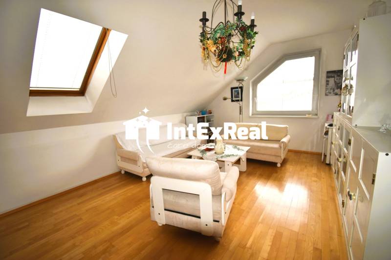 Pôvabný domov  v tíšku obce Veľké Úľany,  na predaj 7 izb. RD  , viac na: https://reality.intexreal.sk/