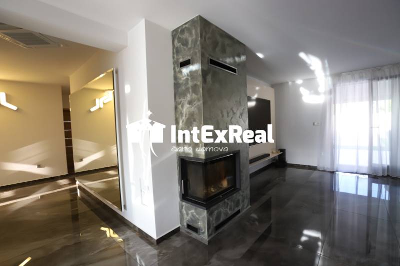 Pre náročných, vysnívaný domov na predaj, Veľký Meder, viac na: https://reality.intexreal.sk/