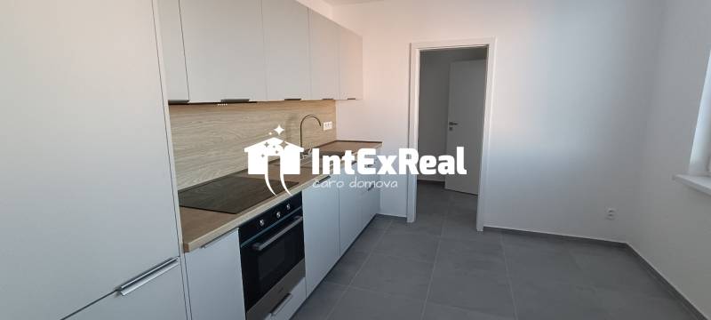 Zrekonštruovaný  3i byt,  predaj, Šaľa centrum, viac na: https://reality.intexreal.sk/