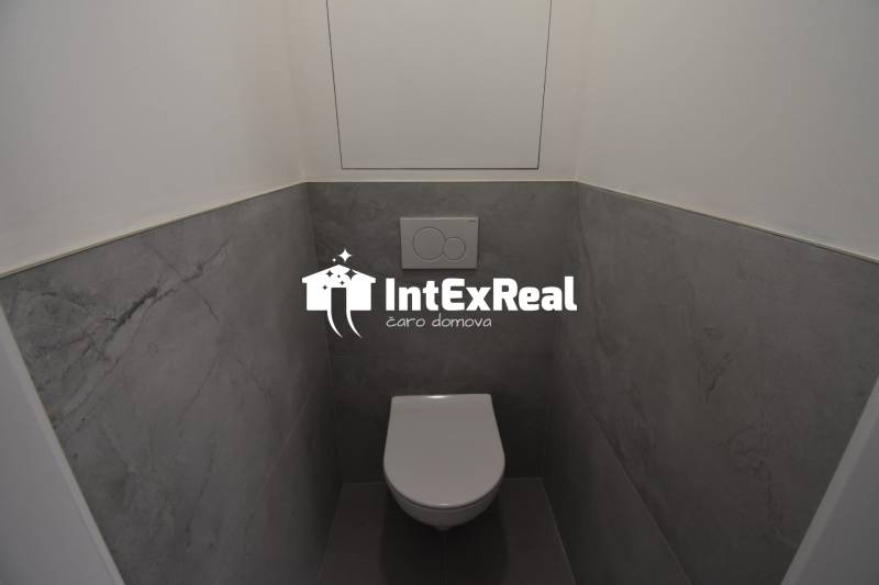 Zrekonštruovaný  3i byt,  predaj, Šaľa centrum, viac na: https://reality.intexreal.sk/