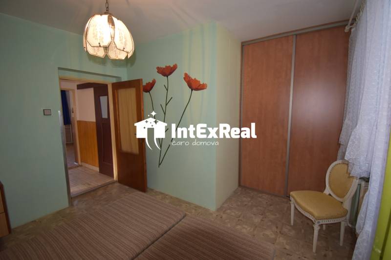 Na predaj 6-izbový rodinný dom v obci Matúškovo, viac na: https://reality.intexreal.sk/