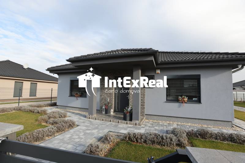 Pre náročných, vysnívaný domov na predaj, Veľký Meder, viac na: https://reality.intexreal.sk/