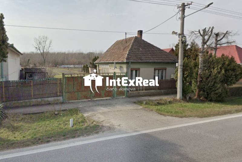 Pozemok pri vode s vidieckym domom,  na predaj, Vozokany pri Galante, viac na: https://reality.intexreal.sk/