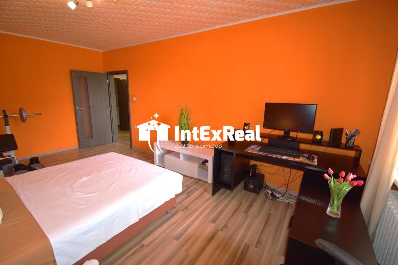 Veľkometrážny 3 izbový byt,  predaj, Šaľa centrum, viac na: https://reality.intexreal.sk/
