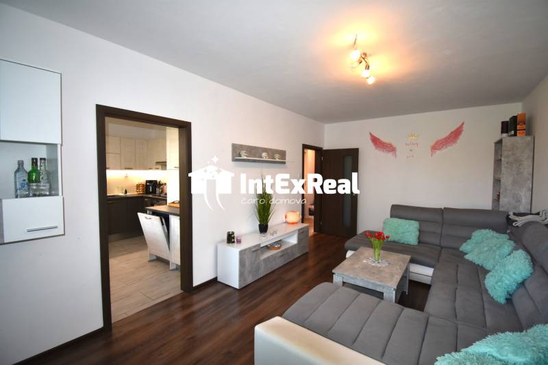 Veľkometrážny 3 izbový byt,  predaj, Šaľa centrum, viac na: https://reality.intexreal.sk/