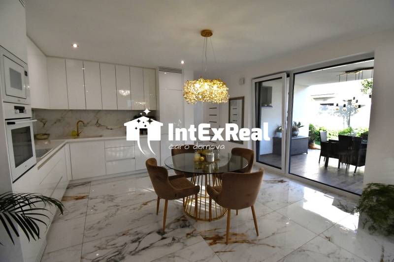 Pre náročných! Prenájom, byt so záhradou, Veľké Úľany, viac na: https://reality.intexreal.sk/