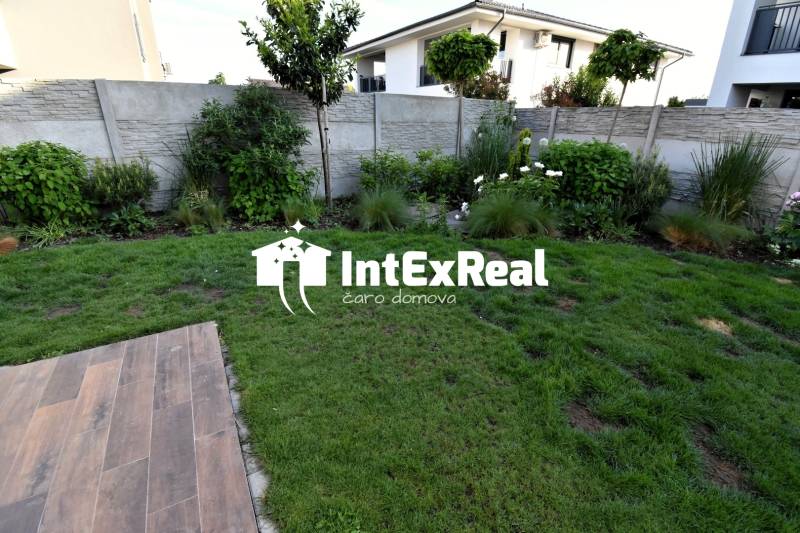 Pre náročných! Prenájom, byt so záhradou, Veľké Úľany, viac na: https://reality.intexreal.sk/