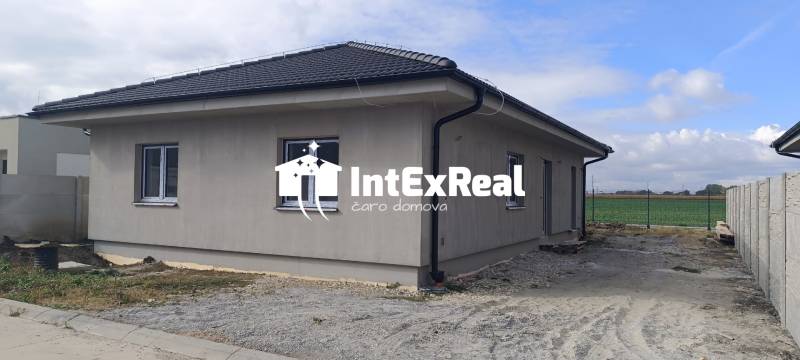 Novostavby, 4 i domy s terasou, tepelným čerpadlom, Topoľnica, viac na: https://reality.intexreal.sk/