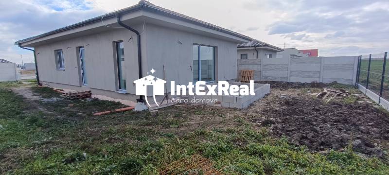 Novostavby, 4 i domy s terasou, tepelným čerpadlom, Topoľnica, viac na: https://reality.intexreal.sk/