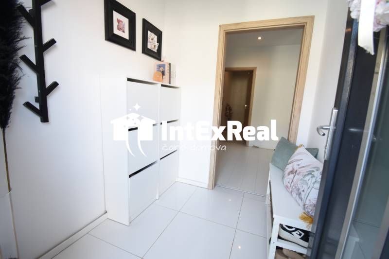 Novostavba so zaujímavými detailmi, na predaj Galanta Kolónia , viac na: https://reality.intexreal.sk/