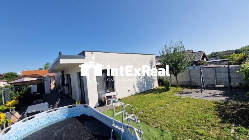 Novostavba so zaujímavými detailmi, na predaj Galanta Kolónia , viac na: https://reality.intexreal.sk/
