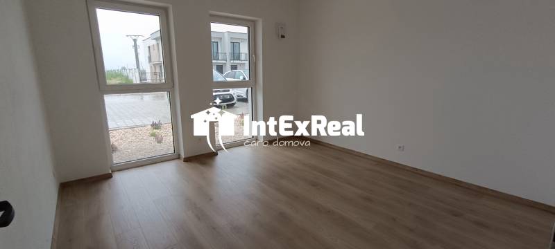 NOVOSTAVBA – 2- a 3-izbové byty na prenájom v Mostovej, viac na: https://reality.intexreal.sk/