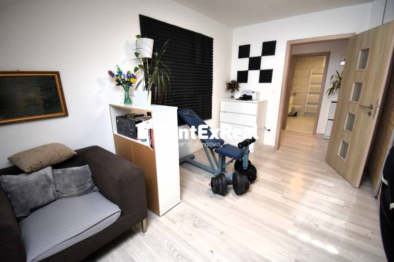 Na predaj 3-izbový byt s posedením a 2x P, Tomášikovo, 58,64 m² , viac na: https://reality.intexreal.sk/