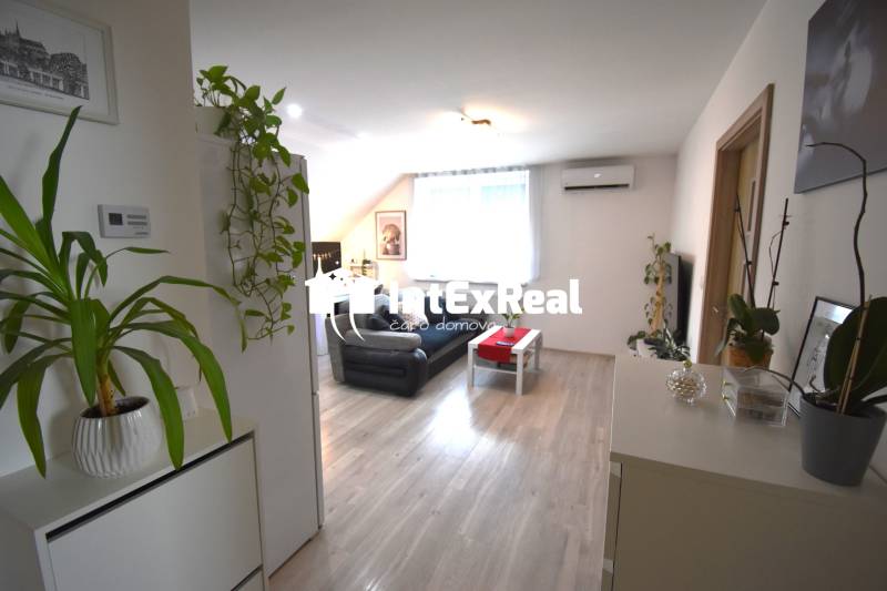 Na predaj 3-izbový byt s posedením a 2x P, Tomášikovo, 58,64 m² , viac na: https://reality.intexreal.sk/