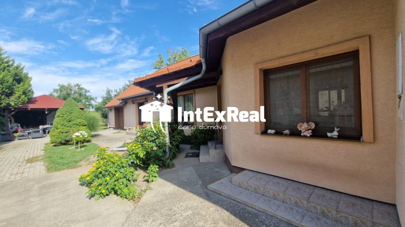 Bývanie na vidieku, Bratislava 30 km, Horné Janíky, viac na: https://reality.intexreal.sk/