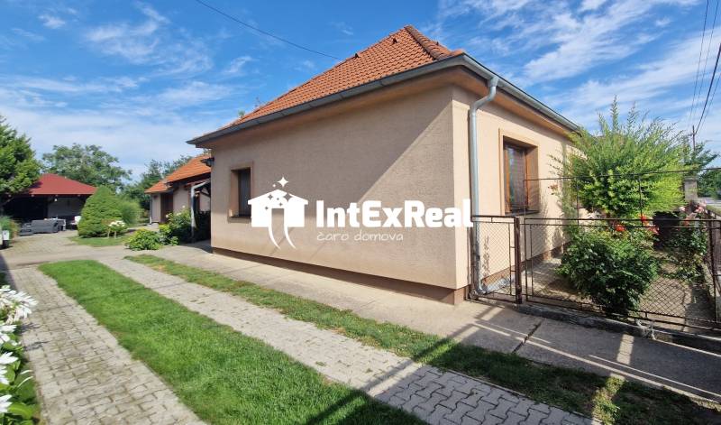 Bývanie na vidieku, Bratislava 30 km, Horné Janíky, viac na: https://reality.intexreal.sk/