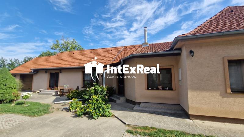 Bývanie na vidieku, Bratislava 30 km, Horné Janíky, viac na: https://reality.intexreal.sk/