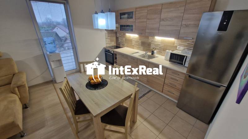 Na predaj 3 izbový byt s 2x P, komorou, v novostavbe pri GALANTE, viac na: https://reality.intexreal.sk/