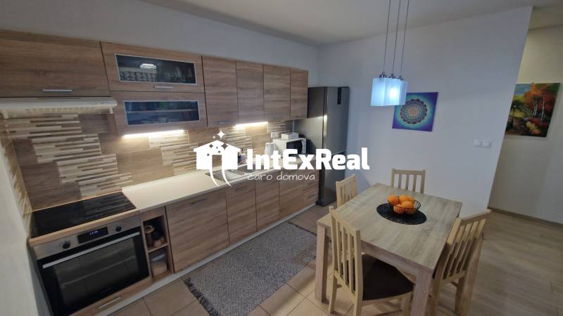 Na predaj 3 izbový byt s 2x P, komorou, v novostavbe pri GALANTE, viac na: https://reality.intexreal.sk/