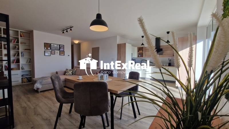 Veľkometrážny 2,5 izbový byt  na predaj, Galanta, Mládežnícka, viac na: https://reality.intexreal.sk/