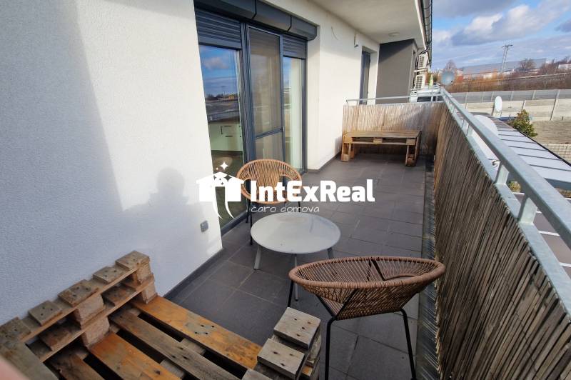 Veľkometrážny 2,5 izbový byt  na predaj, Galanta, Mládežnícka, viac na: https://reality.intexreal.sk/
