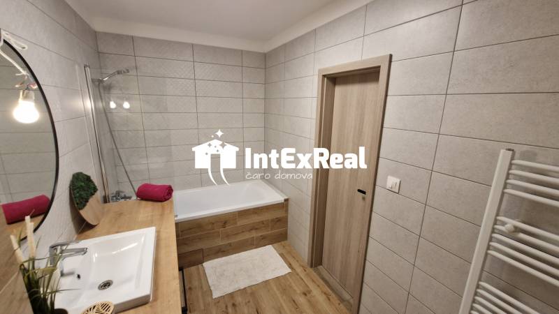 Veľkometrážny 2,5 izbový byt  na predaj, Galanta, Mládežnícka, viac na: https://reality.intexreal.sk/
