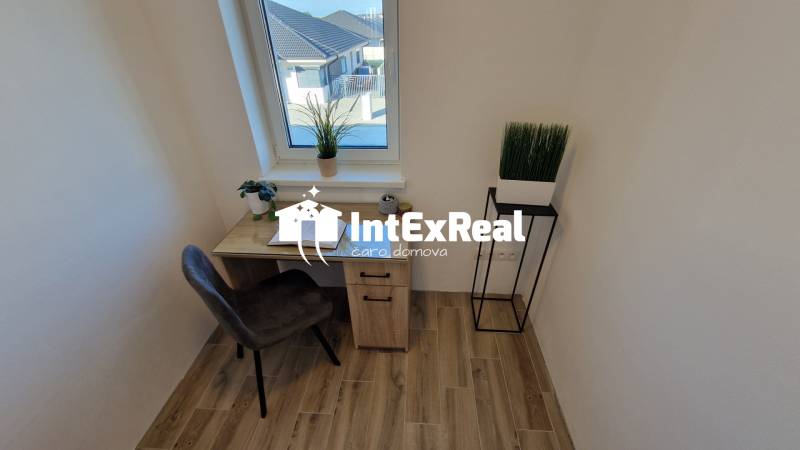 Veľkometrážny 2,5 izbový byt  na predaj, Galanta, Mládežnícka, viac na: https://reality.intexreal.sk/