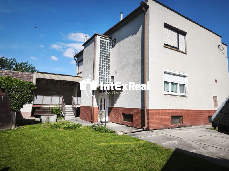 Bývanie na vidieku, dom s netradičnou kvalitou, Trstice, viac na: https://reality.intexreal.sk/