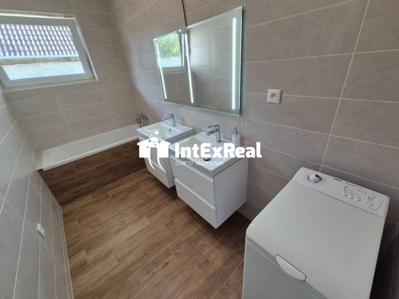 Prenájom pre náročných, rodinný dom, P, v súkromí, Mostová, viac na: https://reality.intexreal.sk/