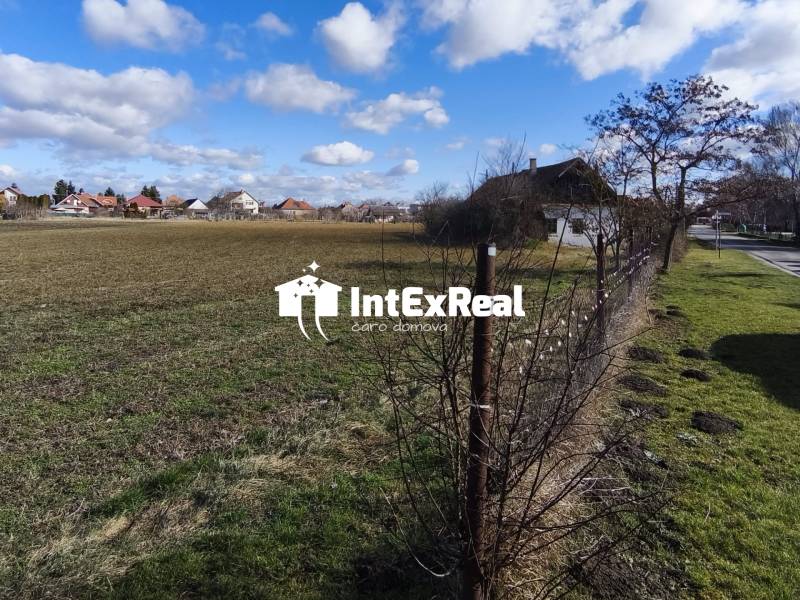 Investičná príležitosť, pozemok  na predaj, 3 399 m²,, Čierny Brod , viac na: https://reality.intexreal.sk/